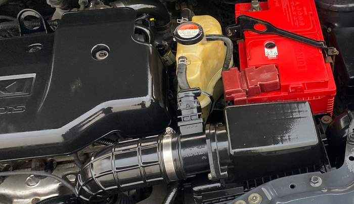 2013 Maruti Swift ZDI, Diesel, Manual, 1,02,438 km, Engine View - Left