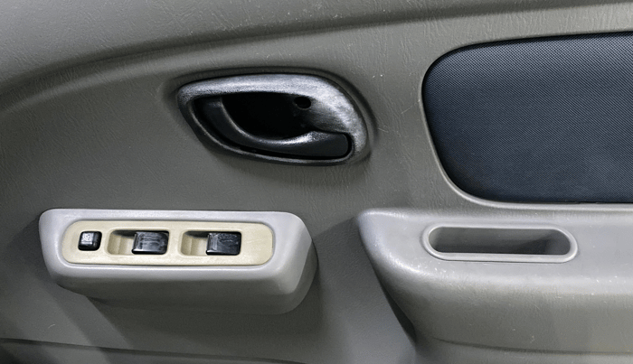 2014 Maruti Alto K10 VXI, Petrol, Manual, 46,518 km, Driver Side Door Panels Control