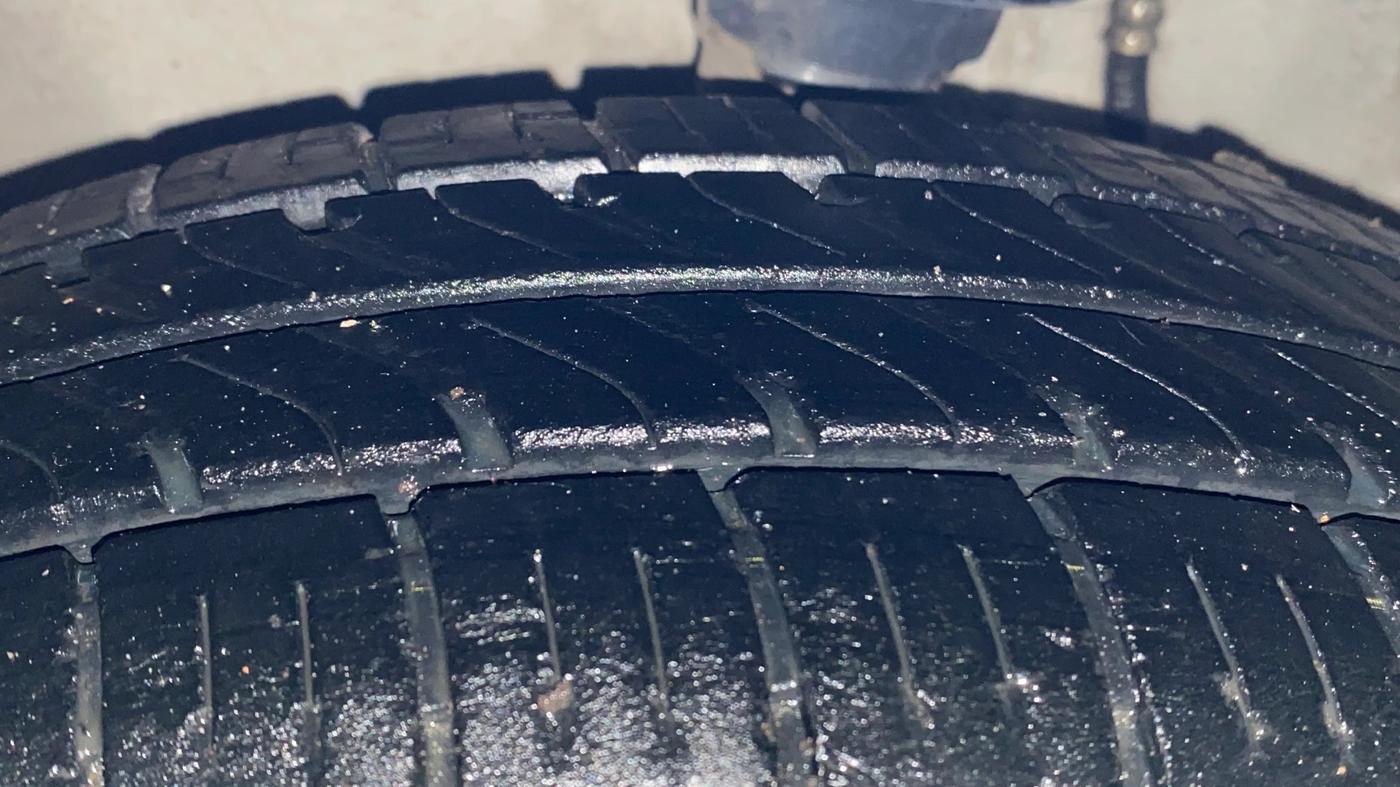 2014 Maruti Alto K10 VXI, Petrol, Manual, 46,518 km, Left Front Tyre Tread