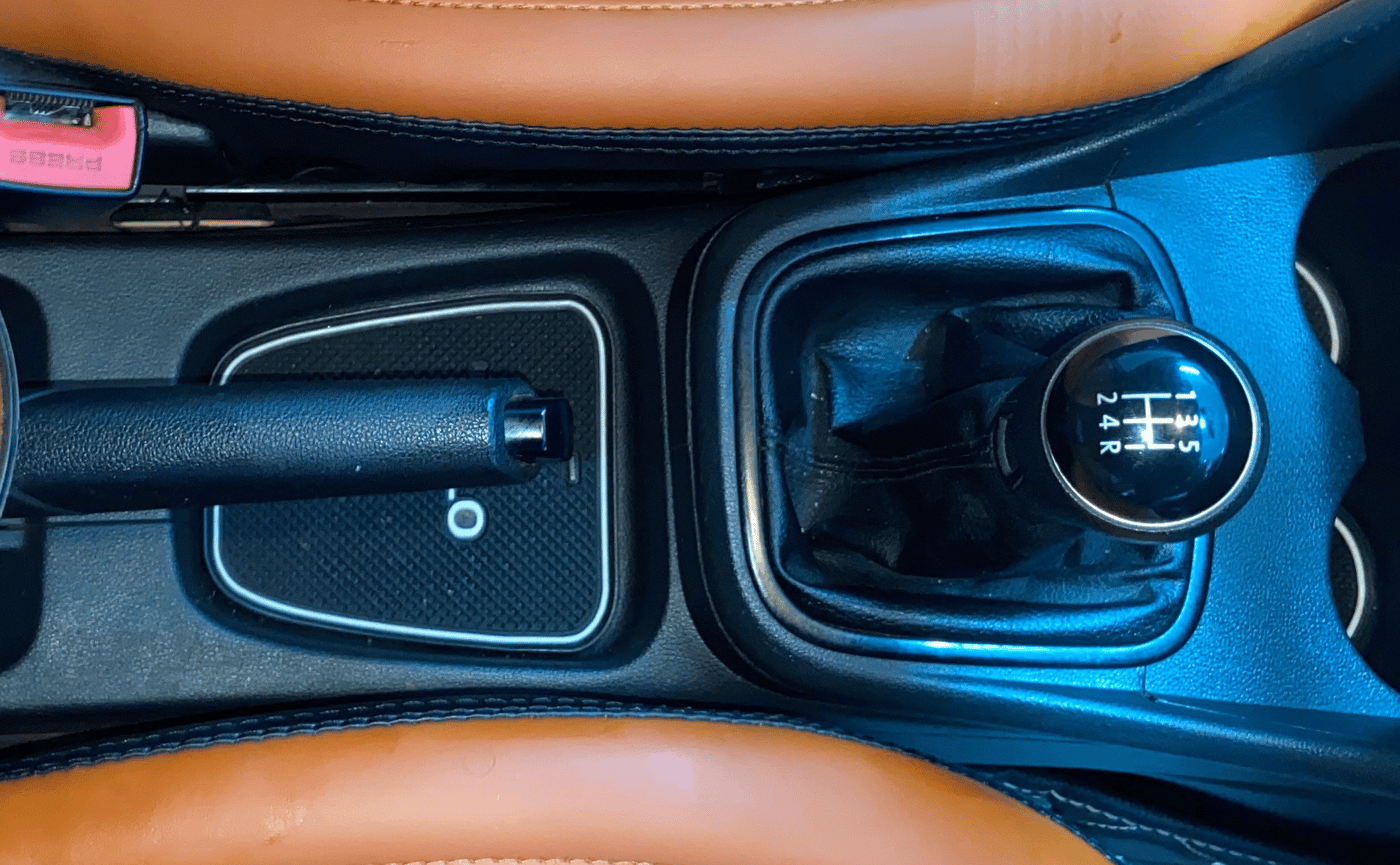 2019 Volkswagen Polo TRENDLINE 1.0L, Petrol, Manual, 59,454 km, Gear Lever