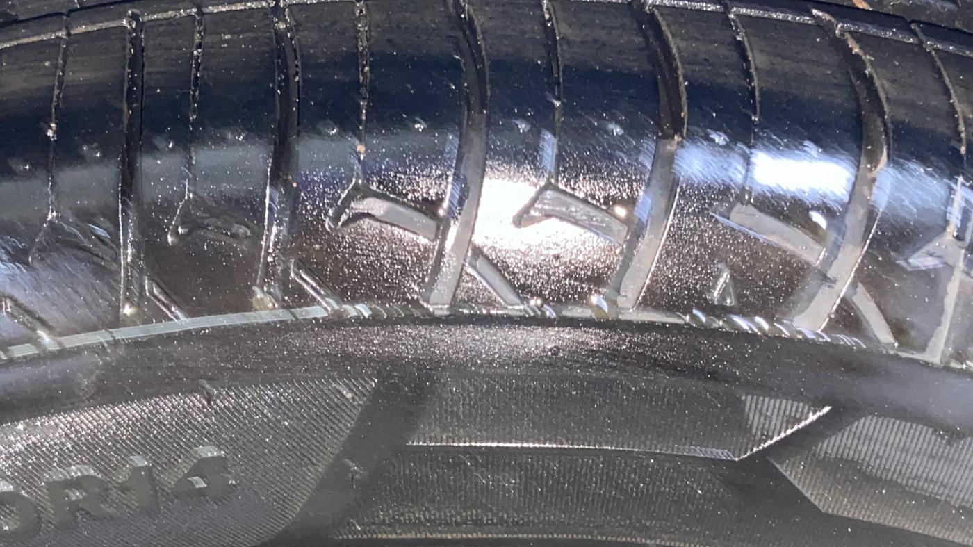 2019 Volkswagen Polo TRENDLINE 1.0L, Petrol, Manual, 59,454 km, Right Front Tyre Tread