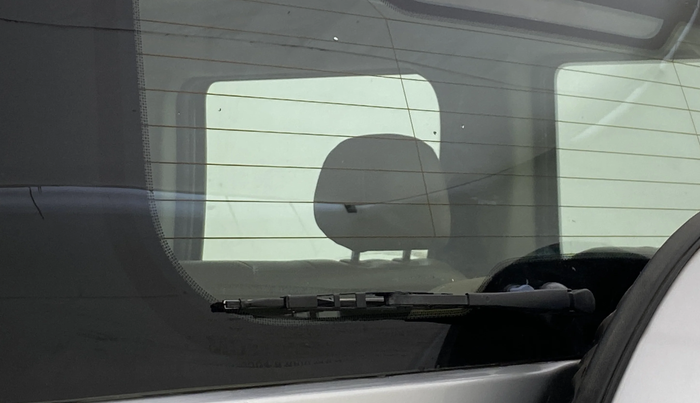 2017 Mahindra TUV300 T8, Diesel, Manual, 1,25,322 km, Rear Wiper