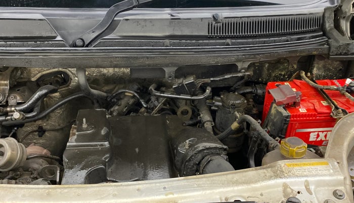 2017 Mahindra TUV300 T8, Diesel, Manual, 1,25,322 km, Engine View - Left