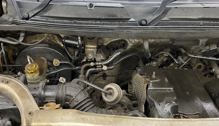 2017 Mahindra TUV300 T8, Diesel, Manual, 1,25,322 km, Engine View - Right