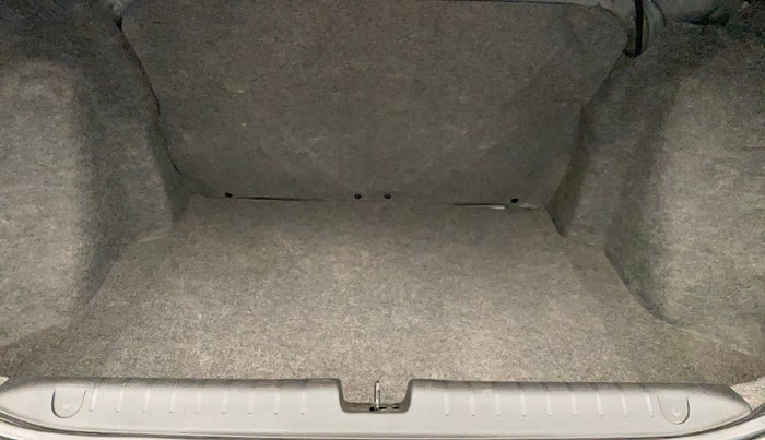 2022 Honda Amaze 1.2L I-VTEC VX CVT, Petrol, Automatic, 65,401 km, Boot Inside