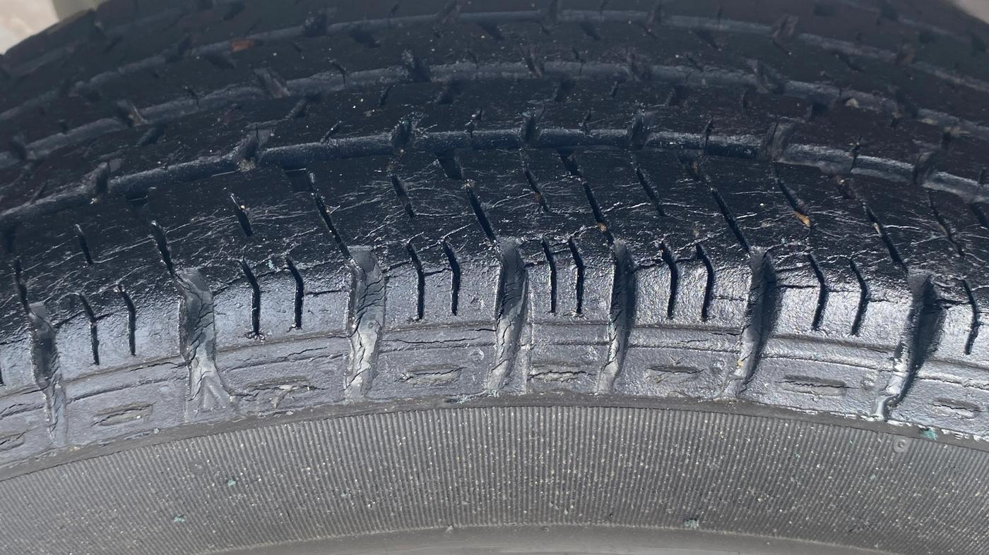 2015 Maruti Alto K10 VXI, Petrol, Manual, 26,949 km, Right Rear Tyre Tread