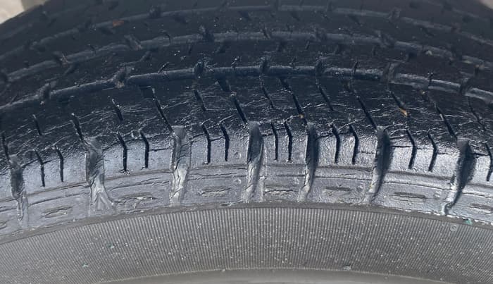 2015 Maruti Alto K10 VXI, Petrol, Manual, 26,949 km, Right Rear Tyre Tread