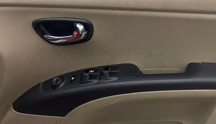 2012 Hyundai i10 MAGNA 1.2, Petrol, Manual, 73,865 km, Driver Side Door Panels Control