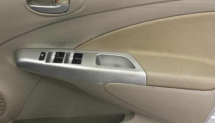 2013 Toyota Etios G, Petrol, Manual, 48,919 km, Driver Side Door Panels Control