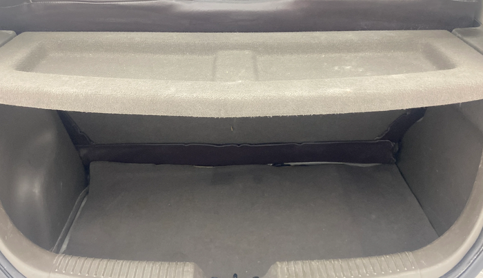 2014 Hyundai i10 SPORTZ 1.1, Petrol, Manual, 64,534 km, Boot Inside