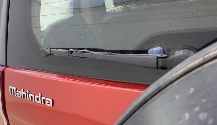 2015 Mahindra TUV300 T8, Diesel, Manual, 70,354 km, Rear Wiper