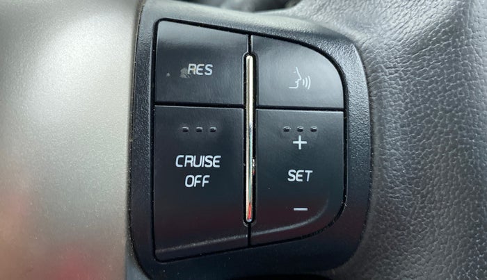 2021 Mahindra XUV500 W11 AT, Diesel, Automatic, 14,135 km, Adaptive Cruise Control