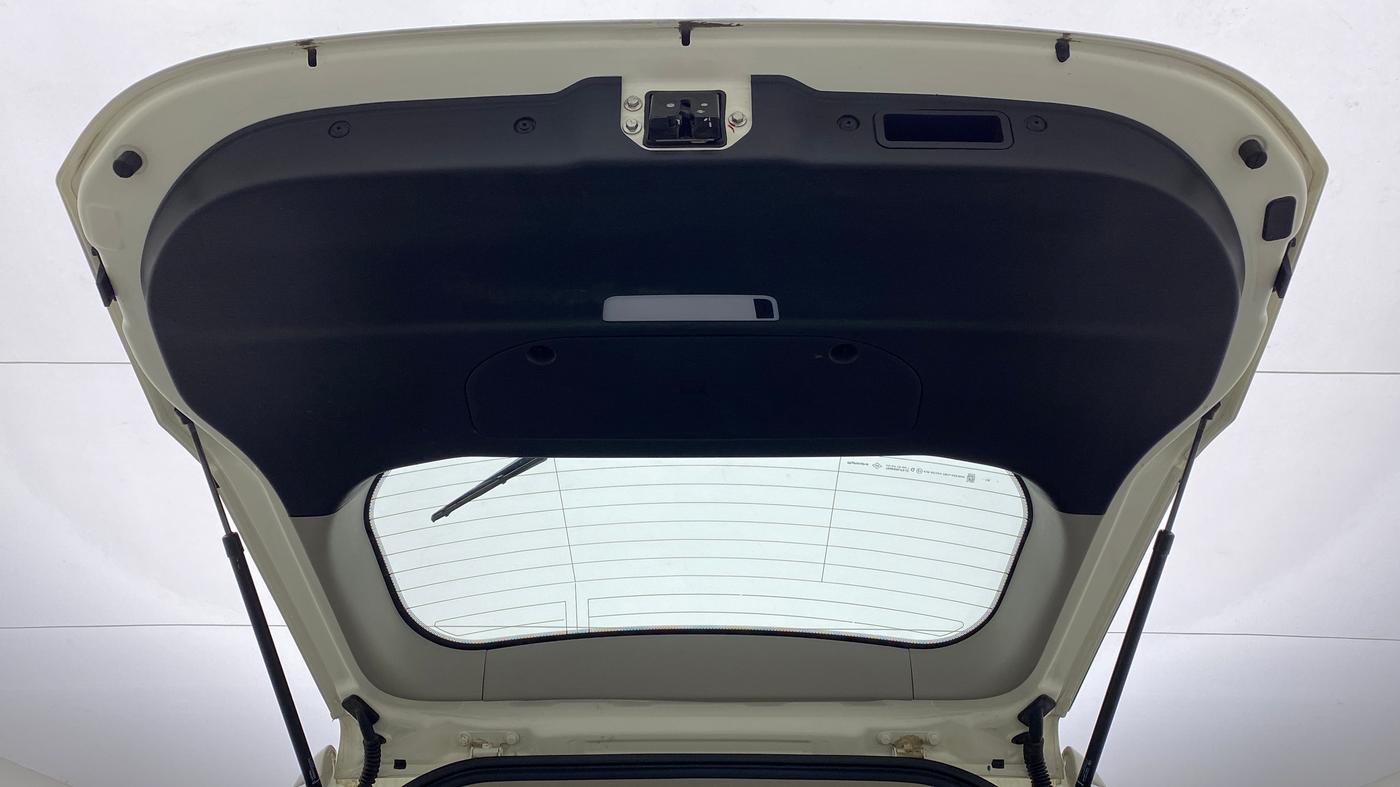 2021 Mahindra XUV500 W11 AT, Diesel, Automatic, 14,135 km, Boot Door Open