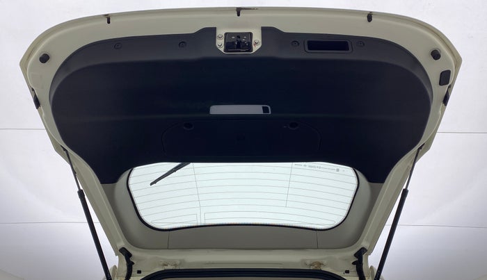 2021 Mahindra XUV500 W11 AT, Diesel, Automatic, 14,135 km, Boot Door Open
