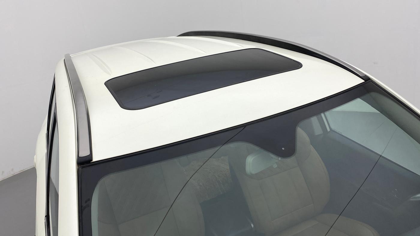 2021 Mahindra XUV500 W11 AT, Diesel, Automatic, 14,135 km, Roof