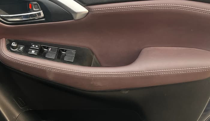 2022 Maruti Grand Vitara ALPHA SMART HYBRID AT, Petrol, Automatic, 34,745 km, Driver Side Door Panels Control