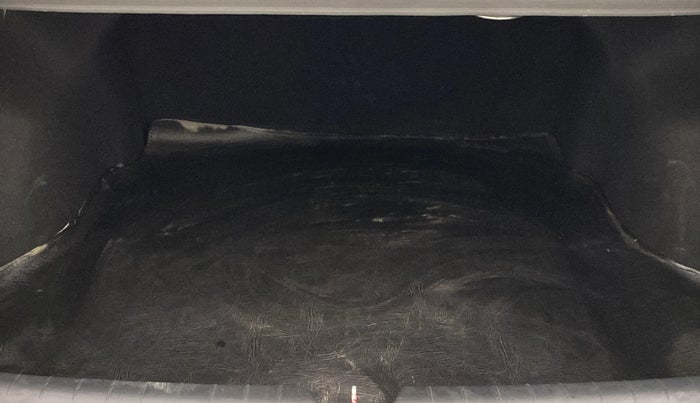 2024 Hyundai Verna SX (O) 1.5 TURBO PETROL MT, Petrol, Manual, 28,001 km, Boot Inside