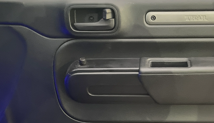 2022 Mahindra Thar LX PETROL HT 4WD AT, Petrol, Automatic, 18,289 km, Driver Side Door Panels Control