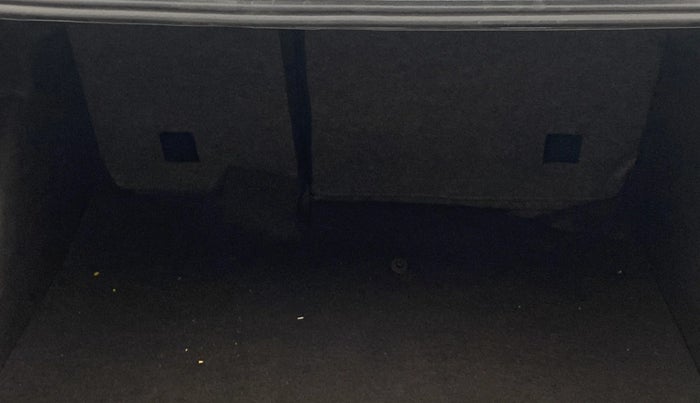 2025 Volkswagen VIRTUS Highline Plus 1.0 TSI AT, Petrol, Automatic, 1,376 km, Boot Inside