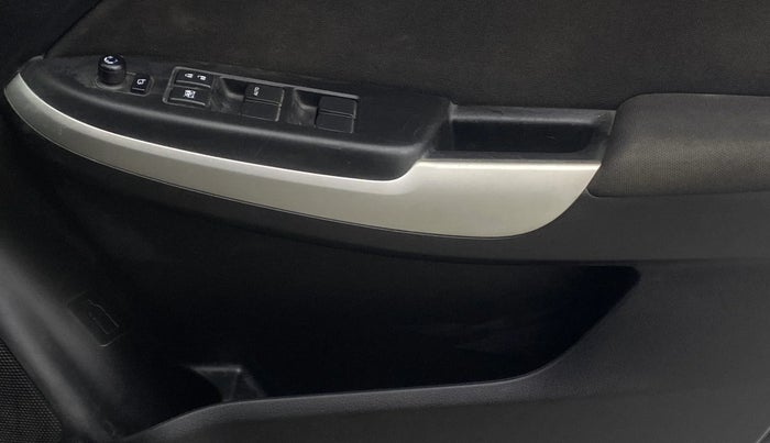 2017 Maruti Baleno DELTA PETROL 1.2, Petrol, Manual, 31,675 km, Driver Side Door Panels Control