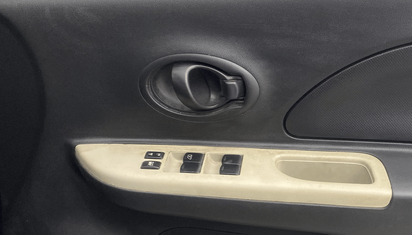 2015 Nissan Micra Active XV, Petrol, Manual, 91,978 km, Driver Side Door Panels Control