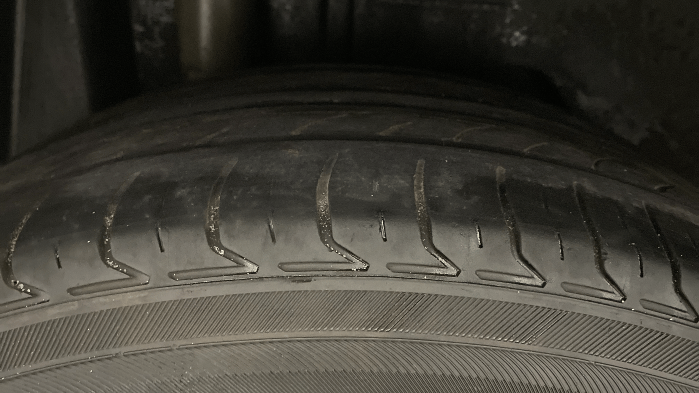 2020 Ford FREESTYLE TITANIUM 1.5 DIESEL, Diesel, Manual, 1,01,152 km, Right Front Tyre Tread