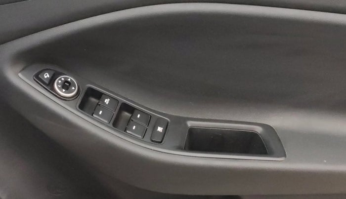 2017 Hyundai i20 Active 1.2 SX, Petrol, Manual, 60,992 km, Driver Side Door Panels Control