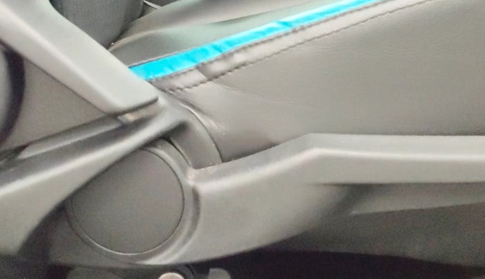 2016 Maruti Baleno ALPHA PETROL 1.2, Petrol, Manual, 67,811 km, Driver Side Adjustment Panel