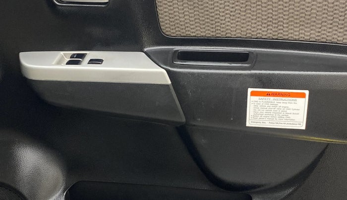 2014 Maruti Wagon R 1.0 LXI CNG, CNG, Manual, 93,598 km, Driver Side Door Panels Control