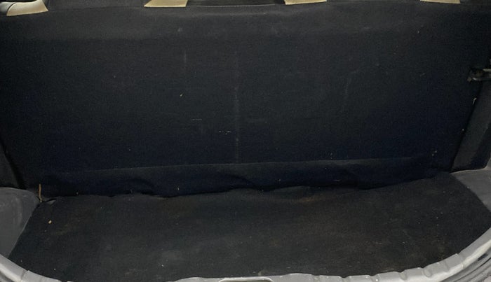 2016 Hyundai Eon ERA +, Petrol, Manual, 1,08,042 km, Boot Inside