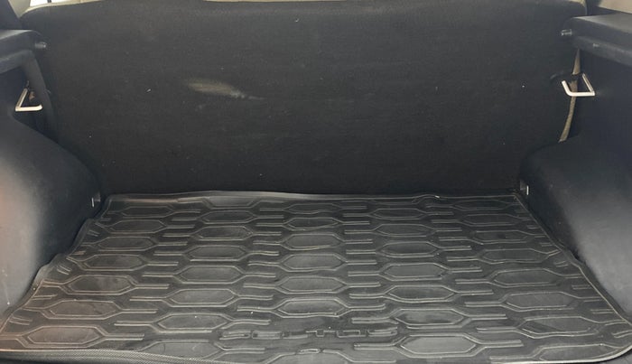 2021 KIA SELTOS HTK PLUS 1.5 DIESEL, Diesel, Manual, 1,20,355 km, Boot Inside