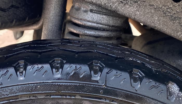2021 Maruti Eeco 5 STR AC CNG, CNG, Manual, 67,284 km, Right Rear Tyre Tread