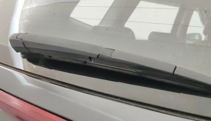 2022 KIA CARENS PRESTIGE PLUS 1.4 PETROL 7 STR, Petrol, Manual, 1,21,761 km, Rear Wiper