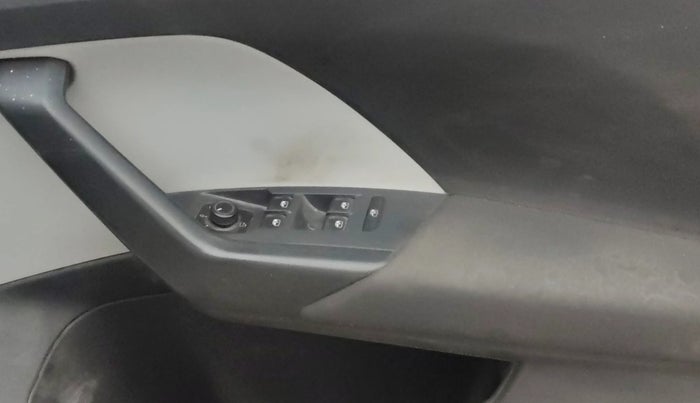 2023 Skoda KUSHAQ AMBITION 1.0L TSI MT, Petrol, Manual, 59,308 km, Driver Side Door Panels Control