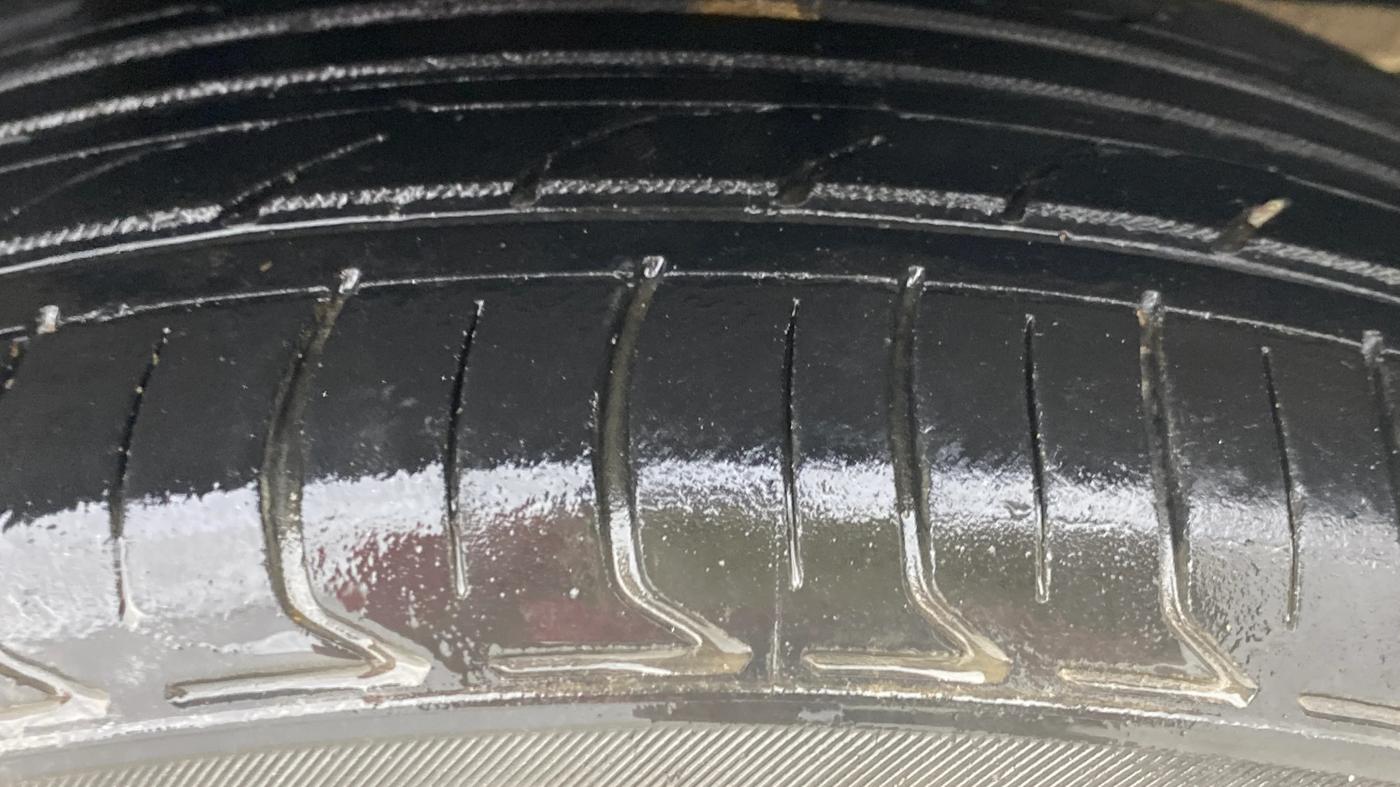 2020 KIA SELTOS HTX 1.5 PETROL, Petrol, Manual, 1,03,939 km, Left Rear Tyre Tread