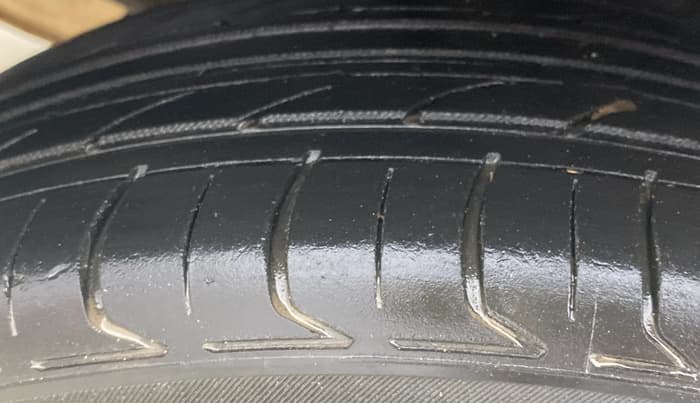 2020 KIA SELTOS HTX 1.5 PETROL, Petrol, Manual, 1,03,939 km, Right Rear Tyre Tread