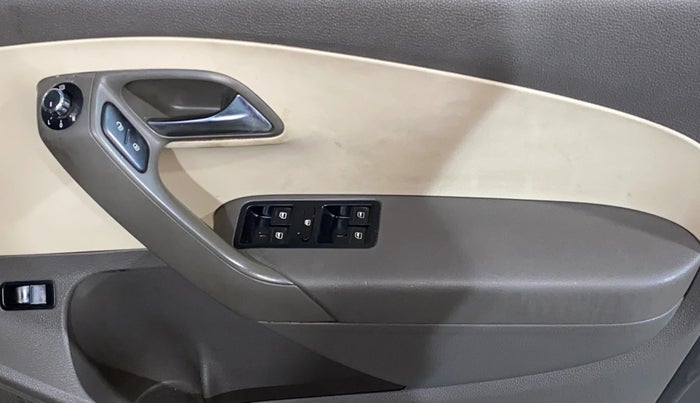 2013 Volkswagen Vento COMFORTLINE 1.6, Petrol, Manual, 83,663 km, Driver Side Door Panels Control