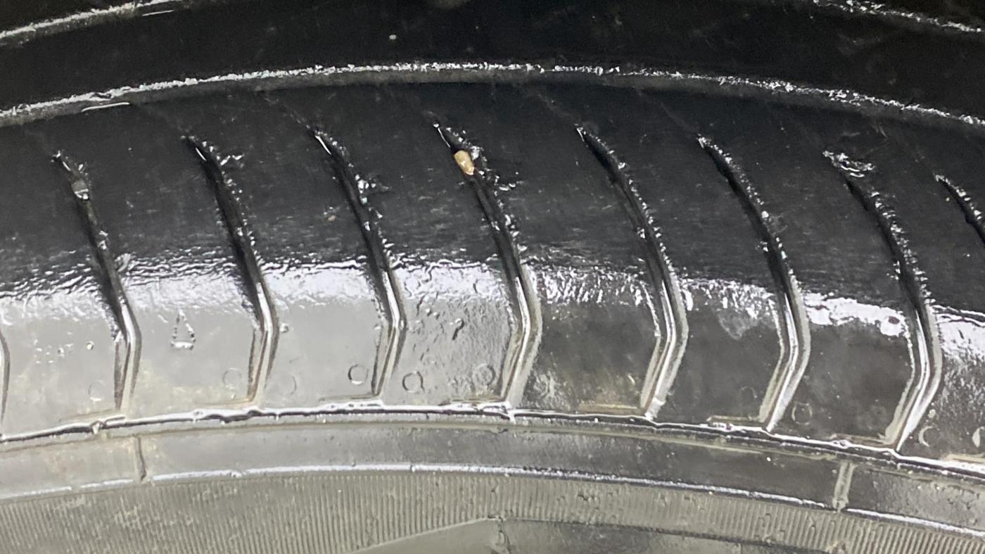 2022 Maruti Vitara Brezza LXI, Petrol, Manual, 54,365 km, Left Front Tyre Tread