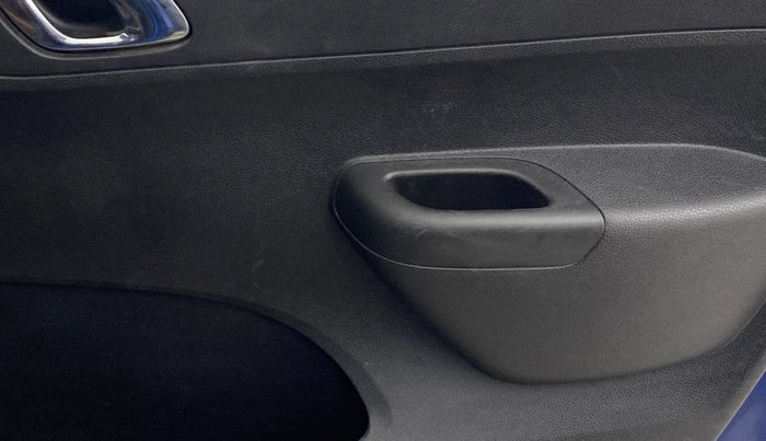 2021 Renault Kwid CLIMBER 1.0 (O), Petrol, Manual, 45,445 km, Driver Side Door Panels Control