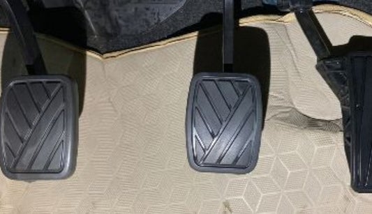 2021 Maruti Swift LXI, Petrol, Manual, 33,605 km, Pedals