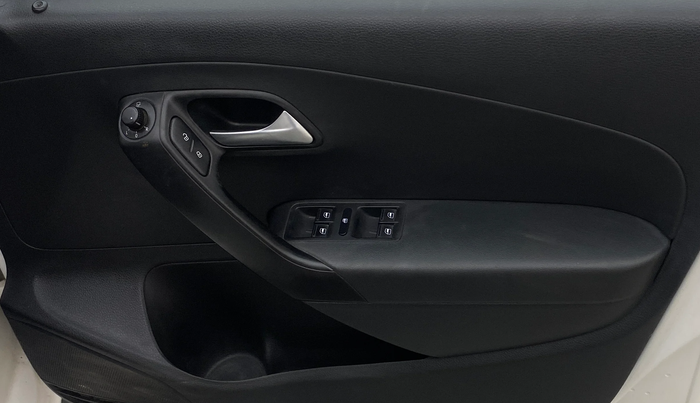 2019 Volkswagen Polo HIGHLINE PLUS 1.0 16 ALLOY, Petrol, Manual, 84,906 km, Driver Side Door Panels Control