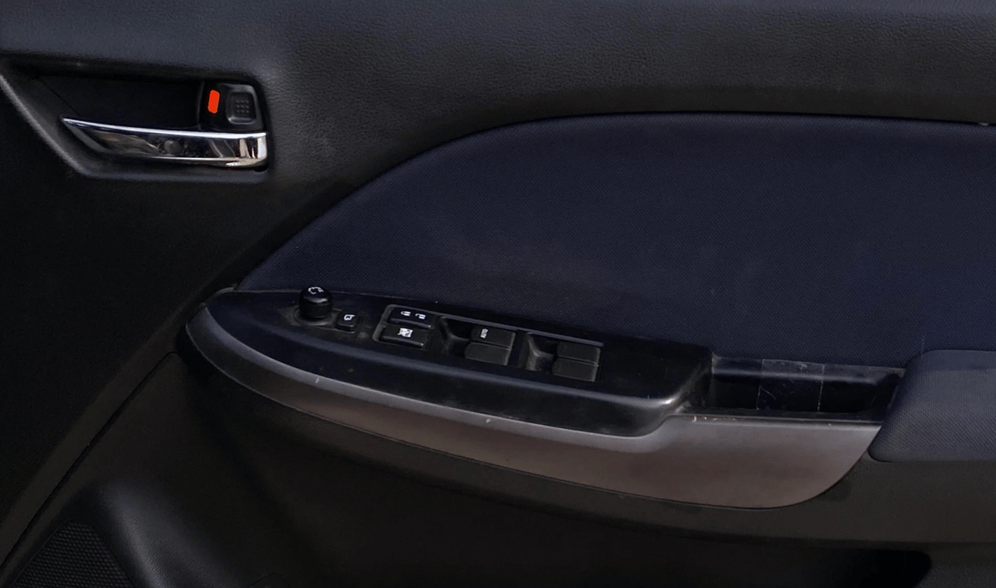 2019 Maruti Baleno ZETA PETROL 1.2, Petrol, Manual, 84,162 km, Driver Side Door Panels Control