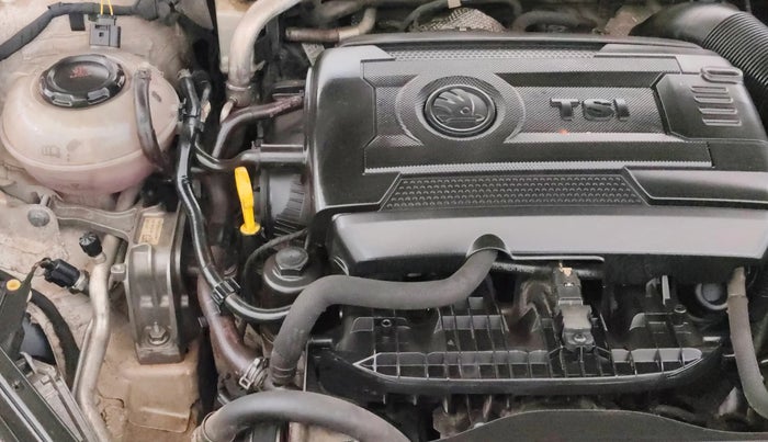 2017 Skoda Superb L&K 1.8 TSI AT, Petrol, Automatic, 91,341 km, Engine View - Right