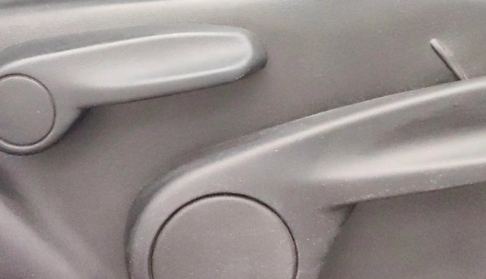 2018 Jeep Compass LIMITED 1.4 PETROL AT, Petrol, Automatic, 66,371 km, Driver Side Adjustment Panel