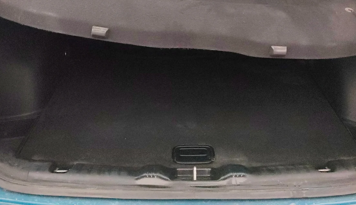 2018 Jeep Compass LIMITED 1.4 PETROL AT, Petrol, Automatic, 66,371 km, Boot Inside