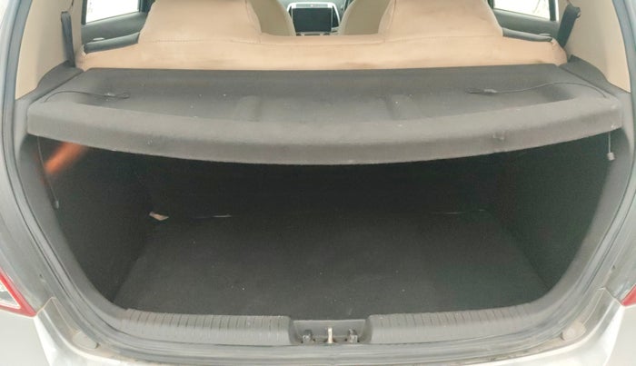 2013 Hyundai i20 MAGNA 1.2, Petrol, Manual, 74,070 km, Boot Inside