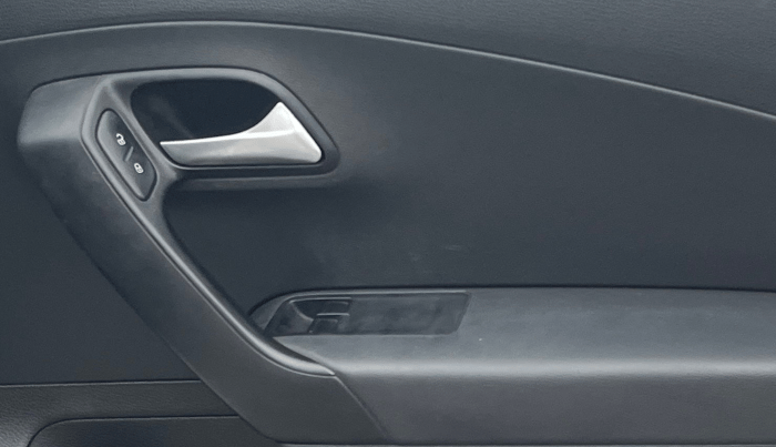 2019 Volkswagen Ameo TRENDLINE 1.5L, Diesel, Manual, 1,00,303 km, Driver Side Door Panels Control