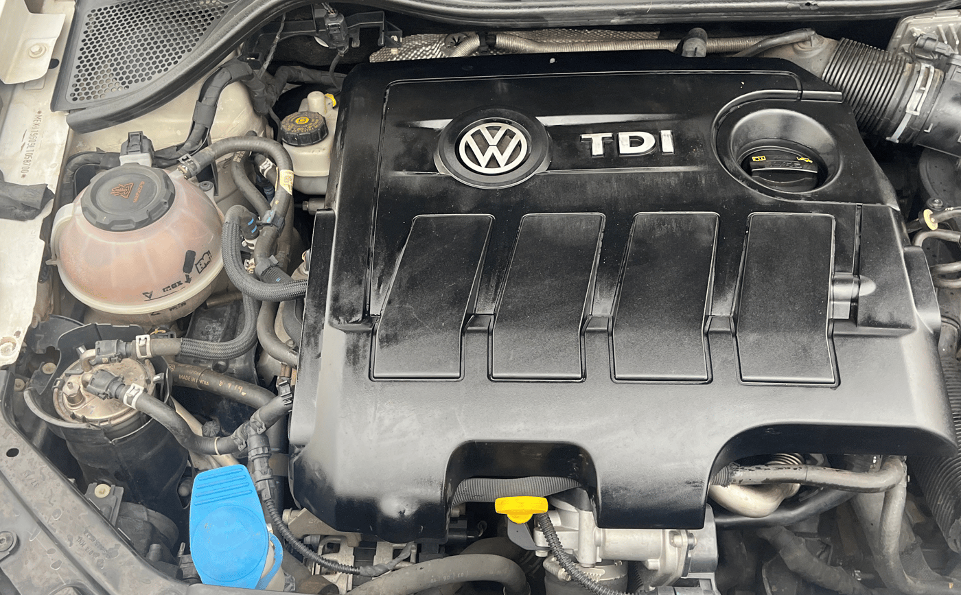 2019 Volkswagen Ameo TRENDLINE 1.5L, Diesel, Manual, 1,00,303 km, Engine View - Right