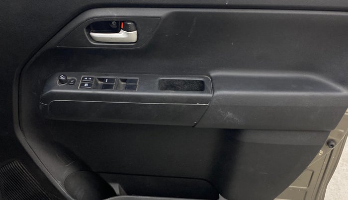 2021 Maruti New Wagon-R ZXI 1.2 AMT, Petrol, Automatic, 64,444 km, Driver Side Door Panels Control