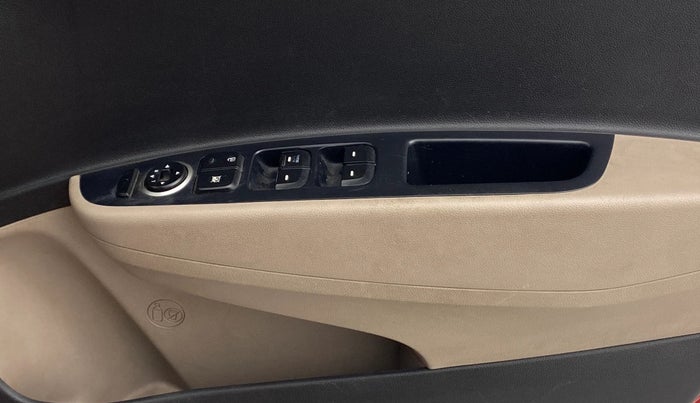 2017 Hyundai Grand i10 SPORTZ (O) AT 1.2 KAPPA VTVT, Petrol, Automatic, 45,928 km, Driver Side Door Panels Control